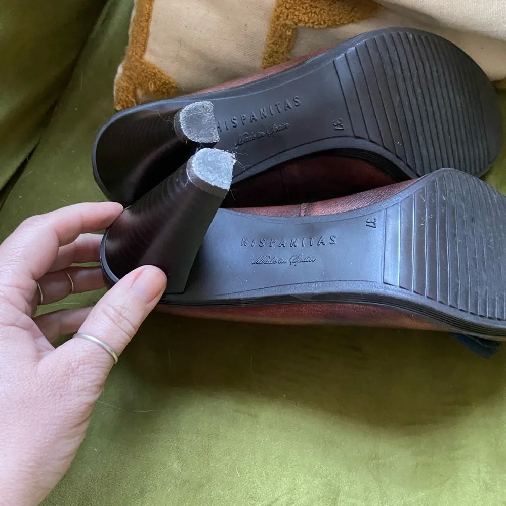 Hispanitas genuine chocolate brown buttery leather heels